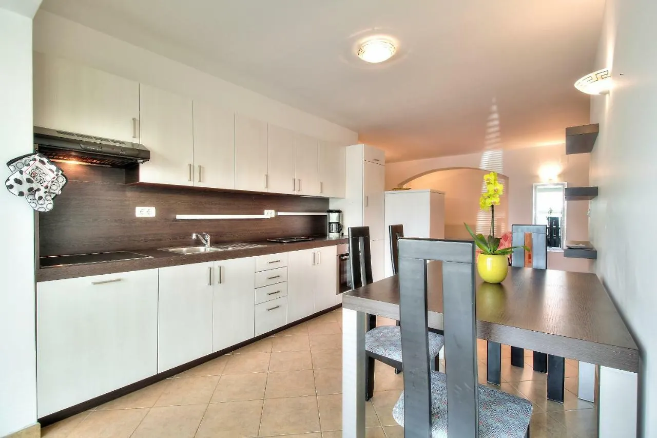 Apartment Katarina Crveni Vrh